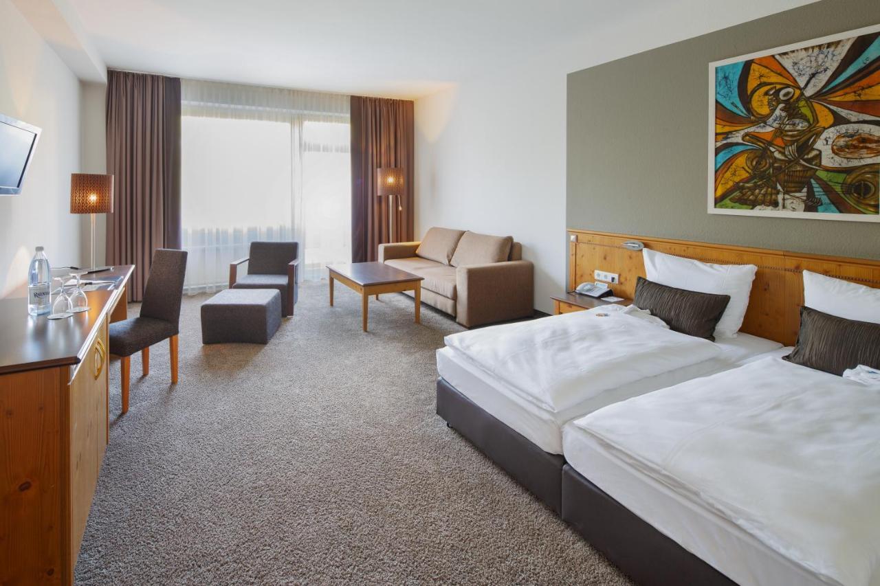Romantik Hotel Klostergut Jakobsberg บอพพาร์ด ภายนอก รูปภาพ